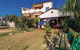 Awesome Apartment In Dinjiska With Kitchen